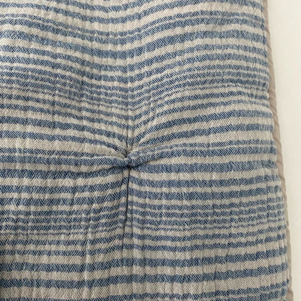 Pottery Barn‎ Pillow Sham Blue Gray Stripe Soft Cotton KING Pillow.